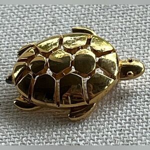 Vintage Gold-Tone Turtle Brooch Pin 🐢✨